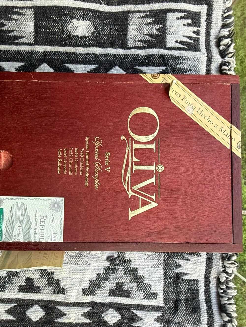 Red and Gold Oliva Wooden Serie V Special Sampler Production Empty Cigar Box.